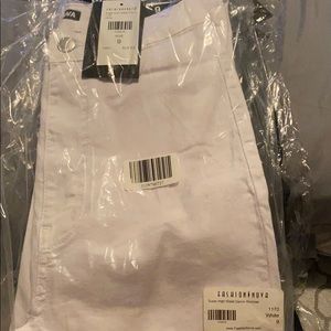 White high waisted jeans